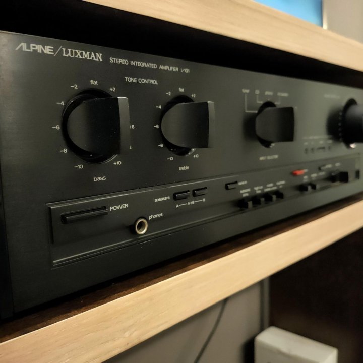 Усилитель Alpine/Luxman L-101