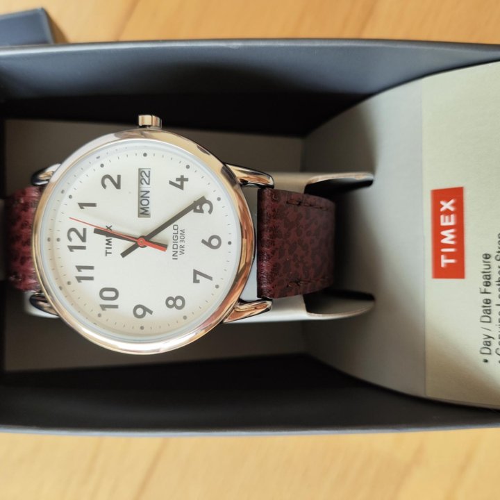 Часы Timex t20041 с подсветкой