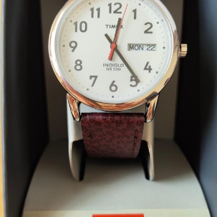 Часы Timex t20041 с подсветкой