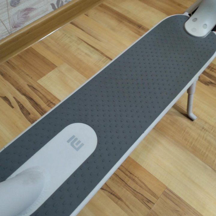 Электросамокат Xiaomi Mi Electric Scooter 3 серый