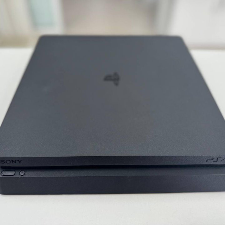 PlayStation 4 Slim+ 2 геймпада + Horizon