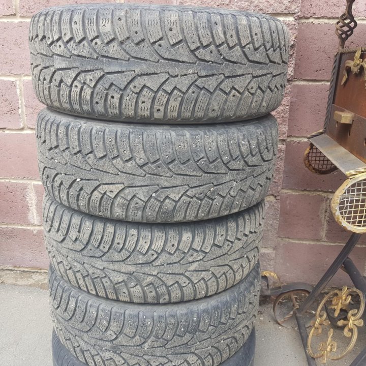 Nokian Hakkapeliitta 5 R16