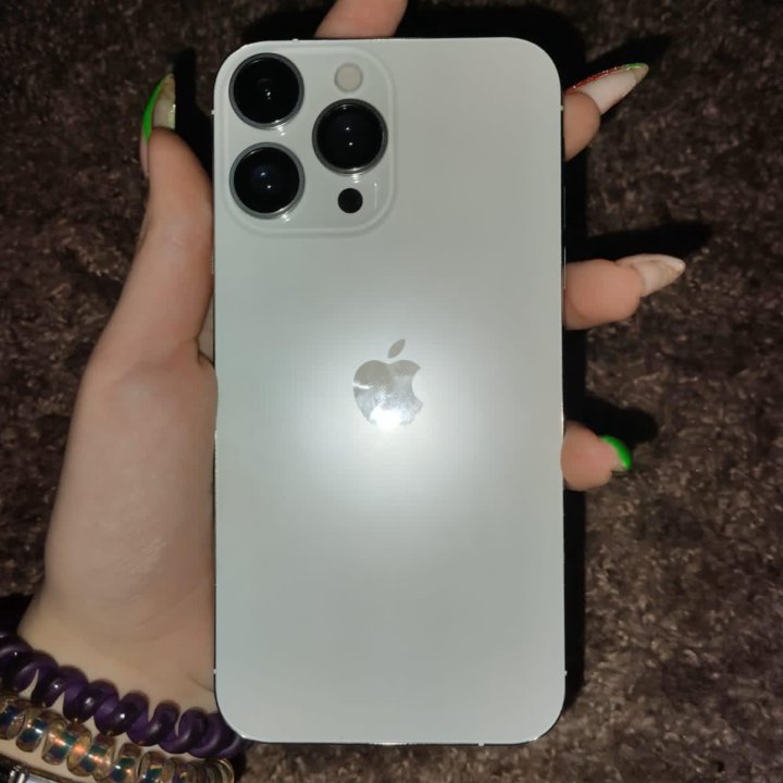 iPhone 13 в корпусе xr