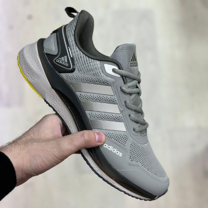 Кроссовки новые adidas р.с 40 по 45