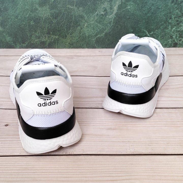 Кроссовки adidas