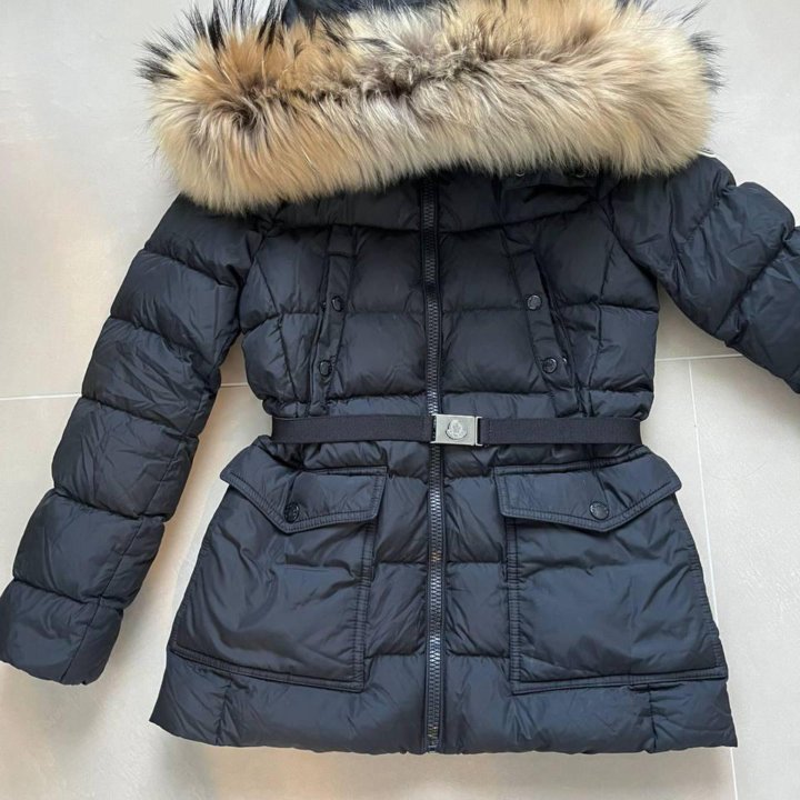 Пуховик moncler новый