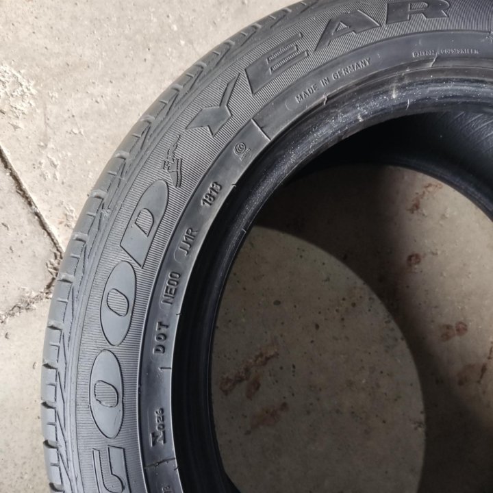 GOODYEAR 225/55 R17 лето 1шт