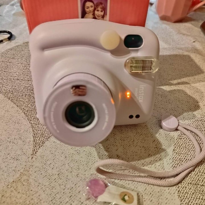 instax mini 11 фотоаппарт Алиса мини умная колонка