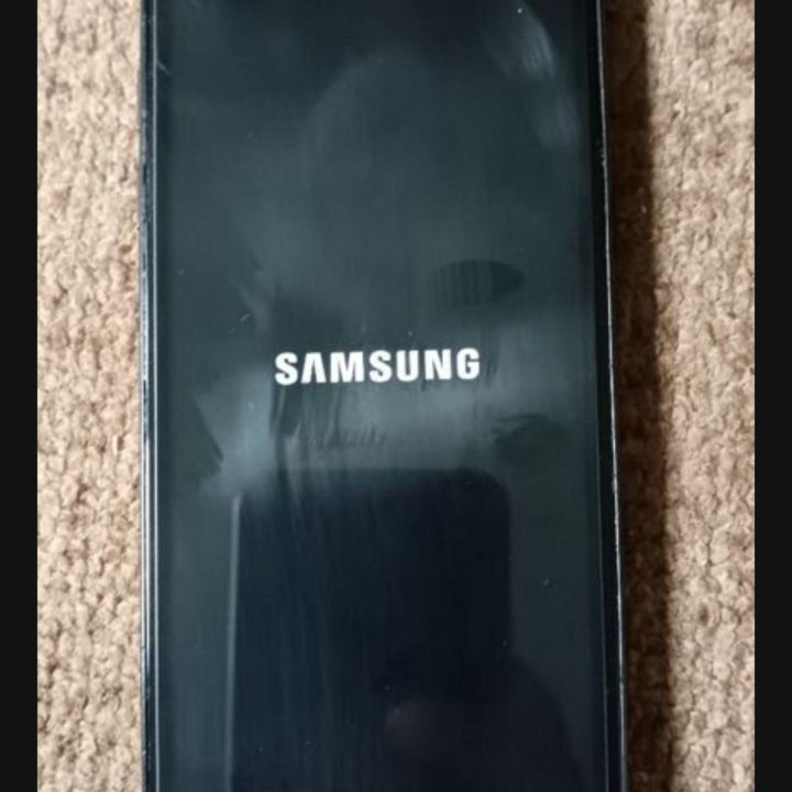 Продаю телефон