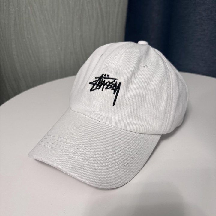 Кепка белая stussy