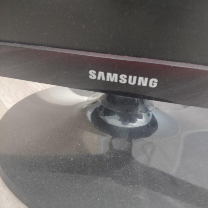 Монитор Samsung