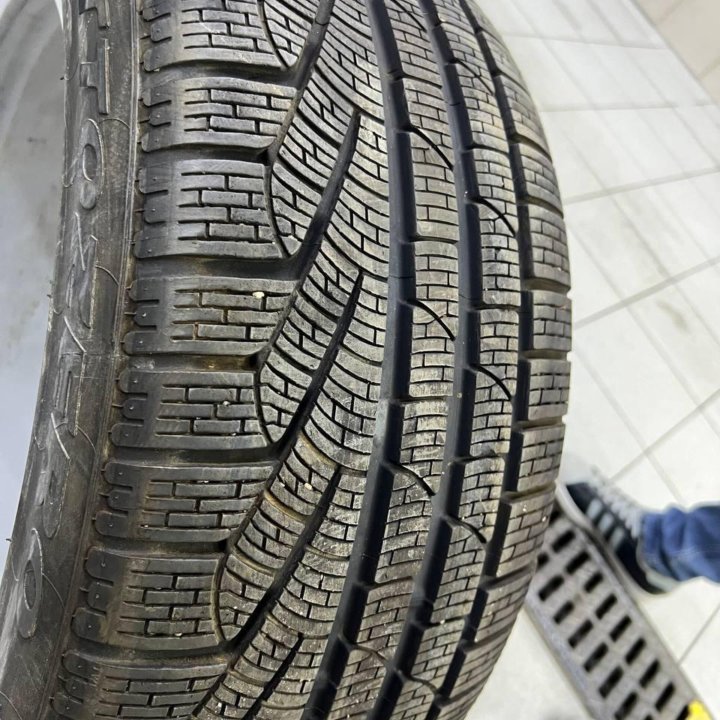 Pirelli Winter Sottozero 3 245/45 R19