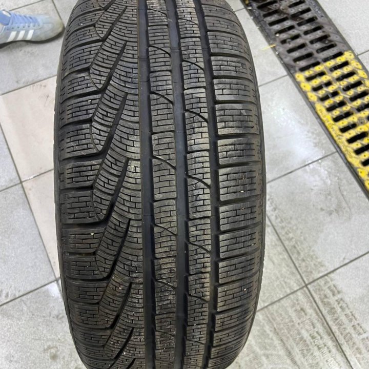 Pirelli Winter Sottozero 3 245/45 R19