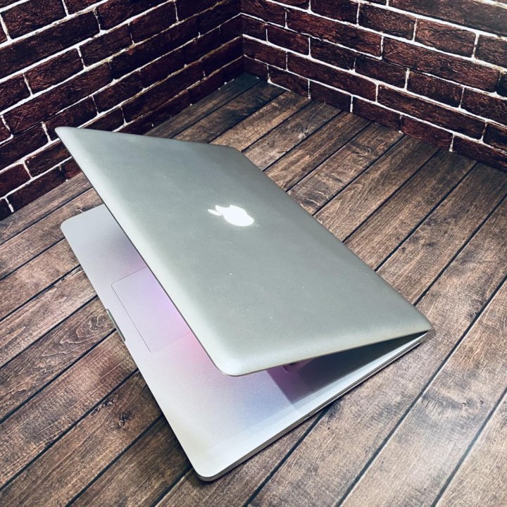 MacBook Pro core i5/ 8 Гб/ ssd 256