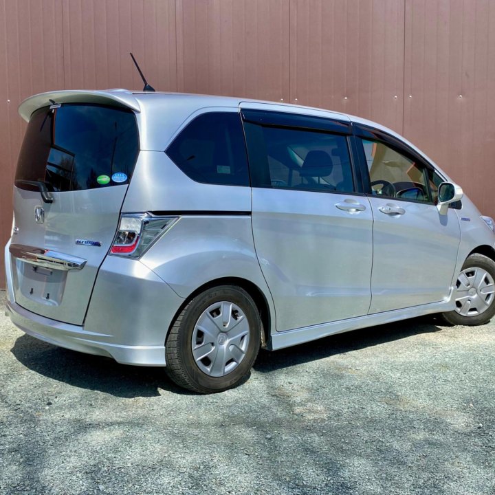 Honda Freed, 2013