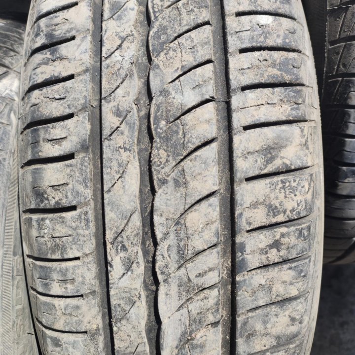 PIRELLI P1 185/60/15 ЛЕТО 4 ШТ.