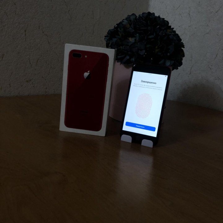 iPhone 8 Plus 256GB Red Product