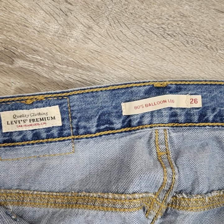 Джинсы LEVI'S