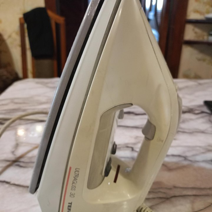 УТЮГ ,,TEFAL,,ULTRAGLISS