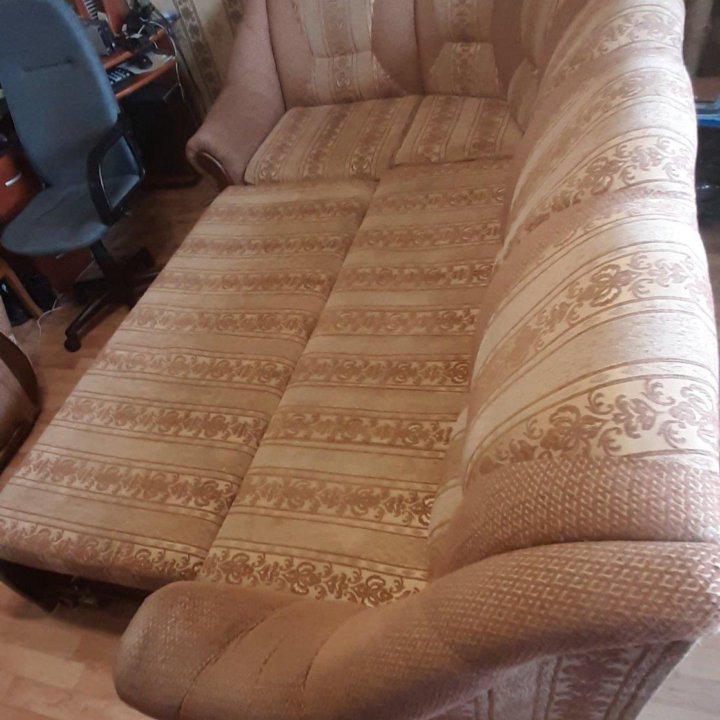 Угловой диван раздвижной и кресло