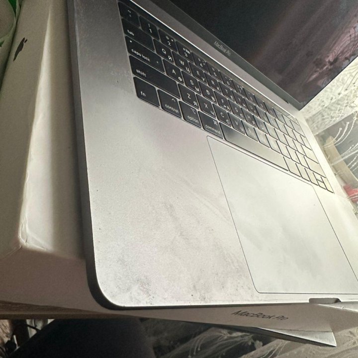 A1990, MacBook Pro 15 2018 CORE I7 2.6ghz/16/512gb