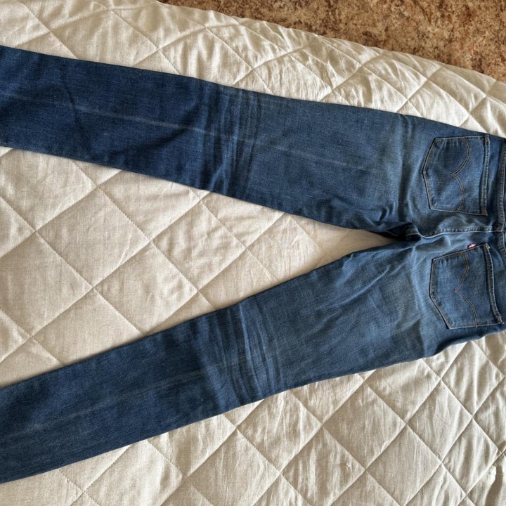 Джинсы женские Levi’s 721