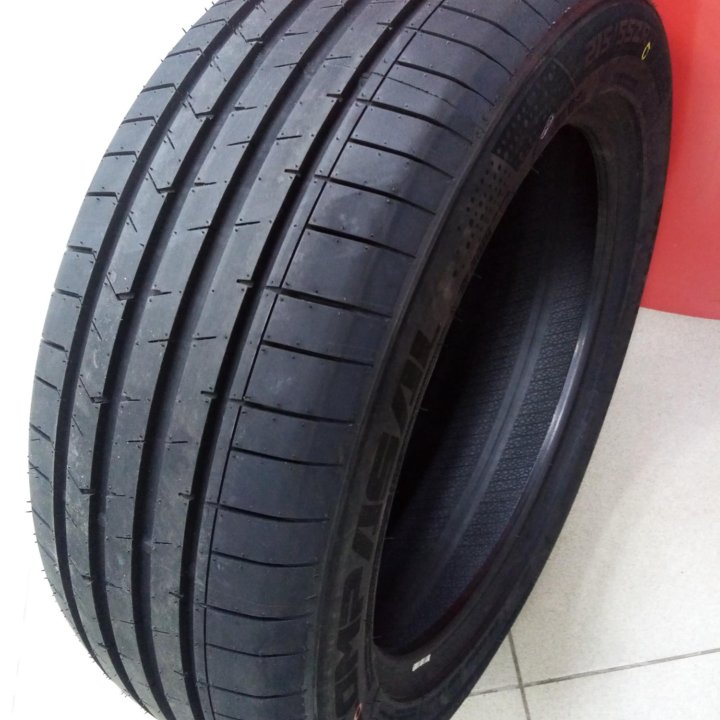 215/55R16 compasal Blazer uhp ll