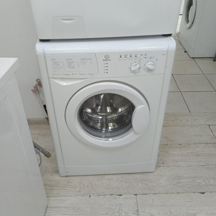 Стиральная машина Indesit 5 кг