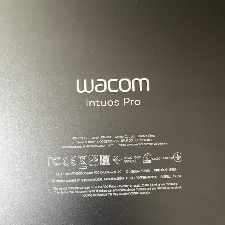 Планшет графический Wacom Intuos Pro L