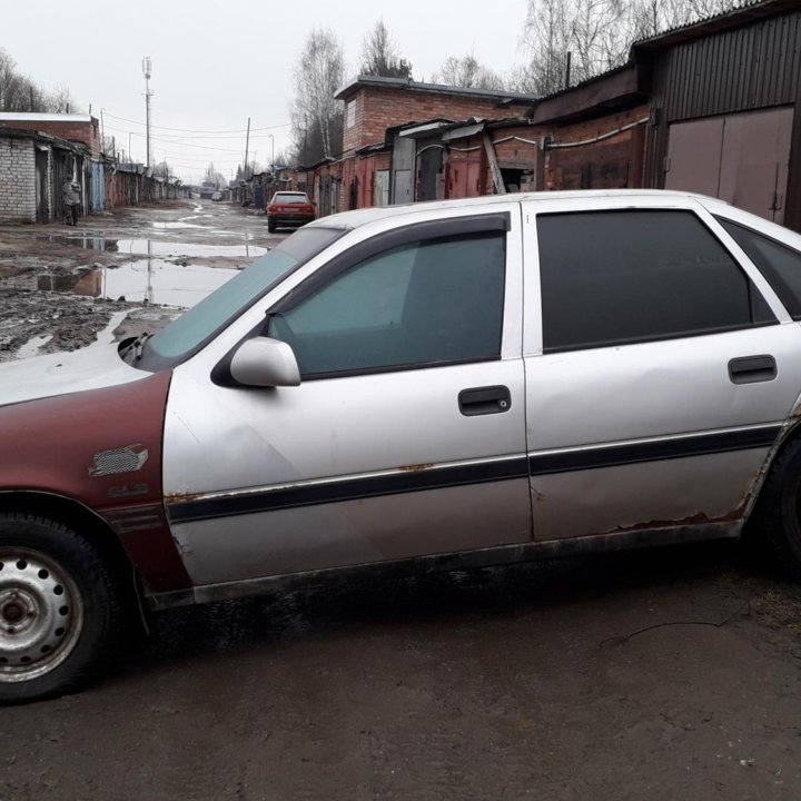 Opel Vectra, 1990