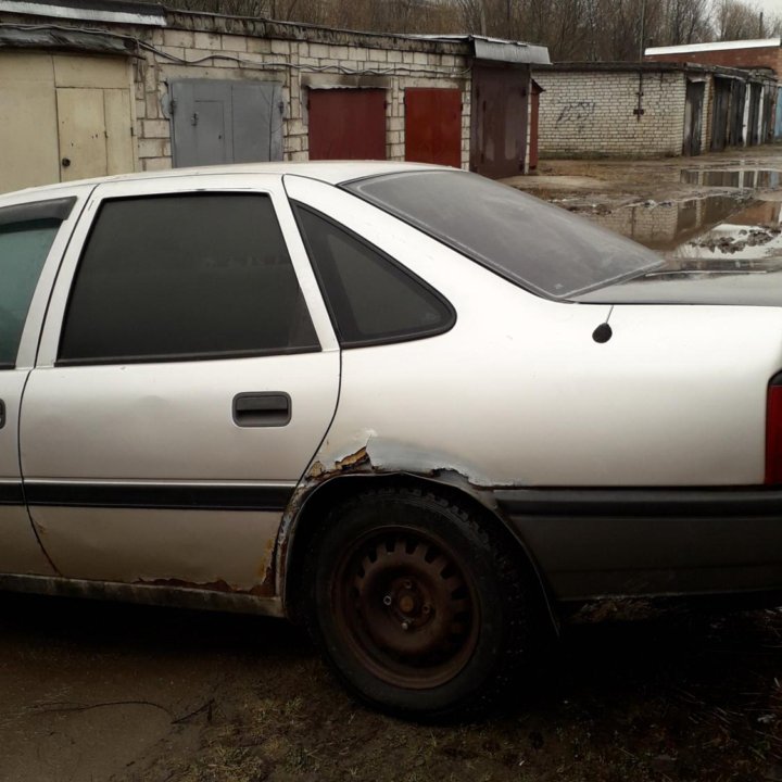 Opel Vectra, 1990