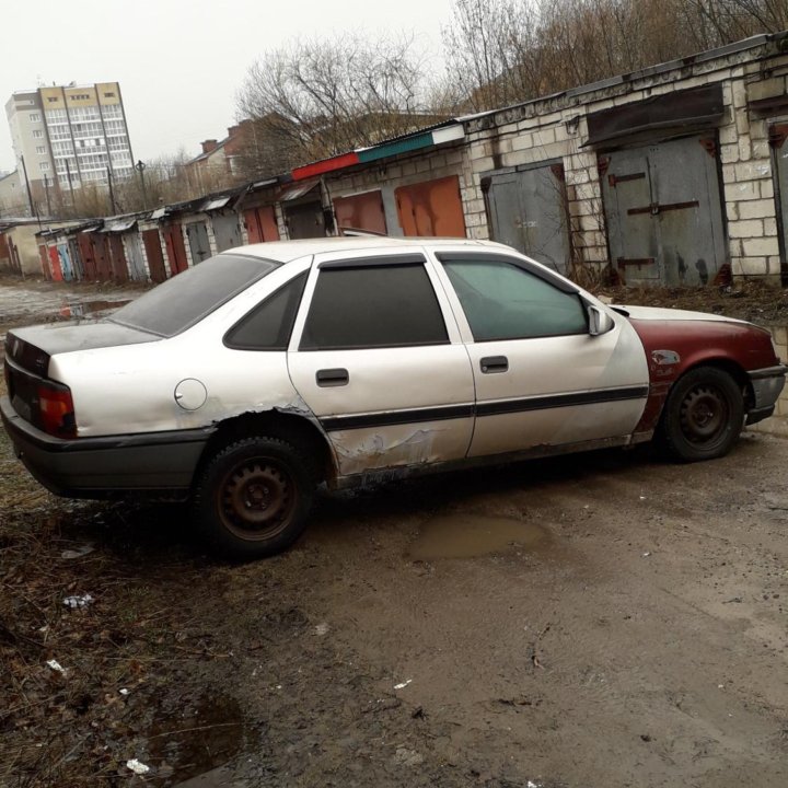 Opel Vectra, 1990