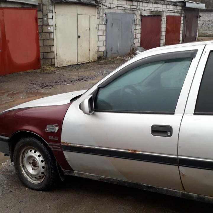 Opel Vectra, 1990