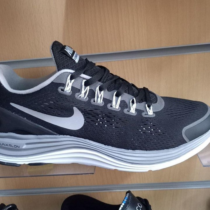 Кроссовки Nike Lunarglide