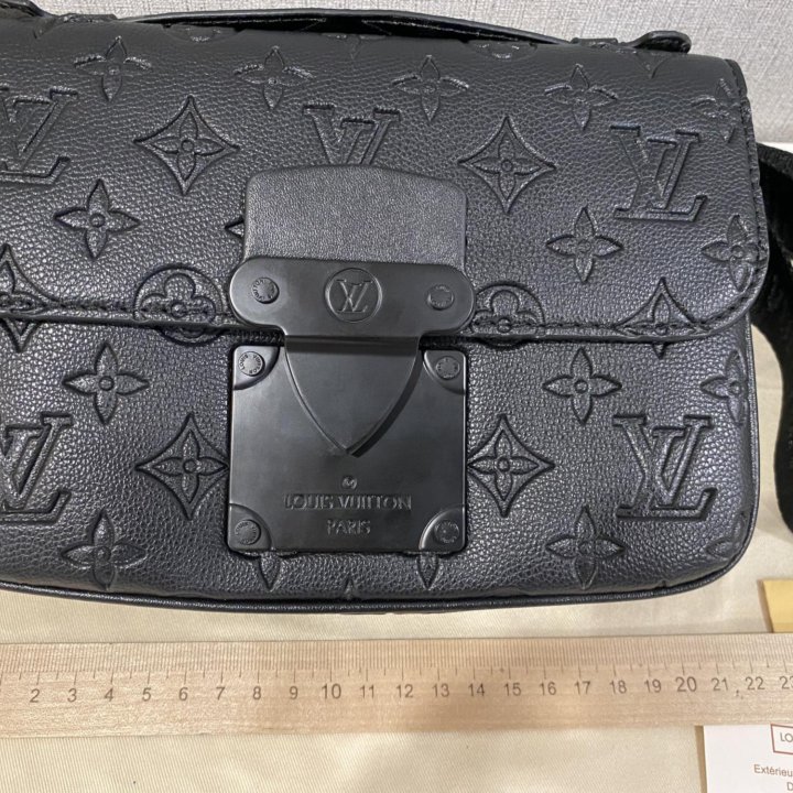 Сумка Louis Vuitton