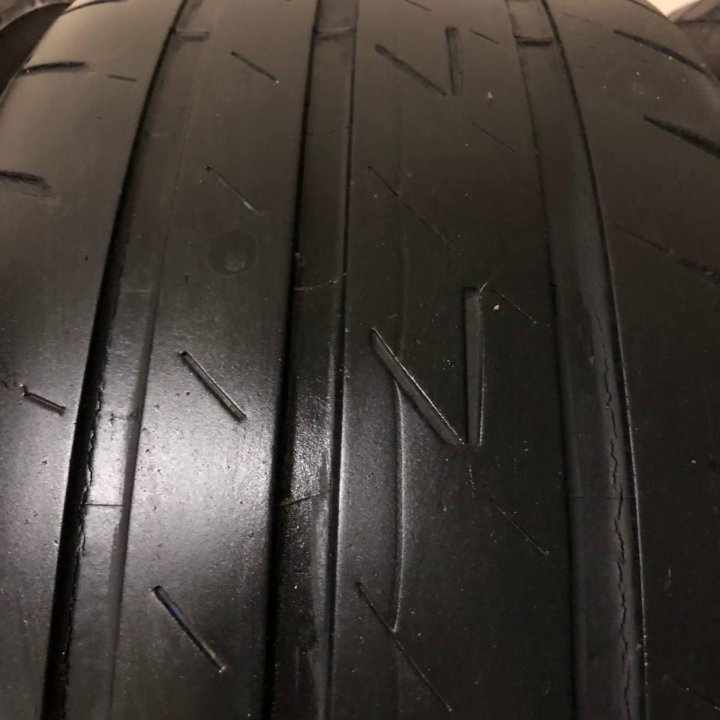 Шины Bridgestone 215/50R17; летние