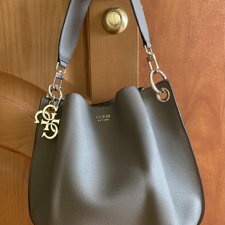 Сумка Guess