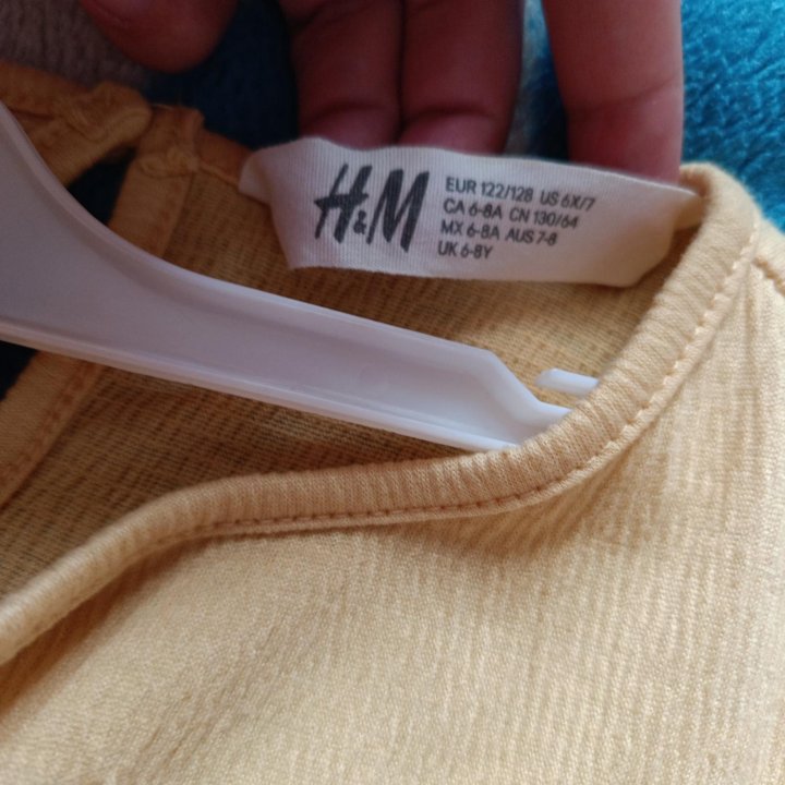 Платье нарядное 122-128 h&m