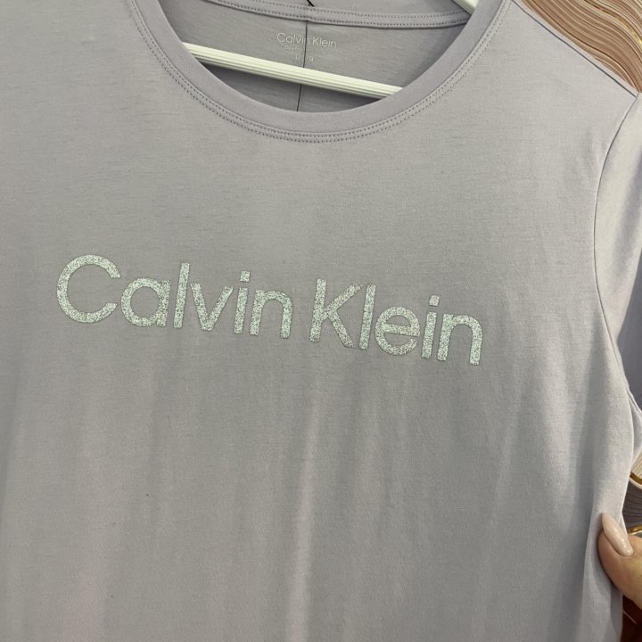 Футболка Calvin Klein ( новая ,оригинал)