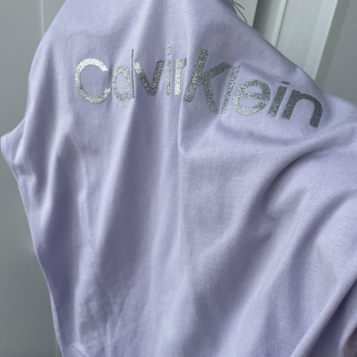 Футболка Calvin Klein ( новая ,оригинал)