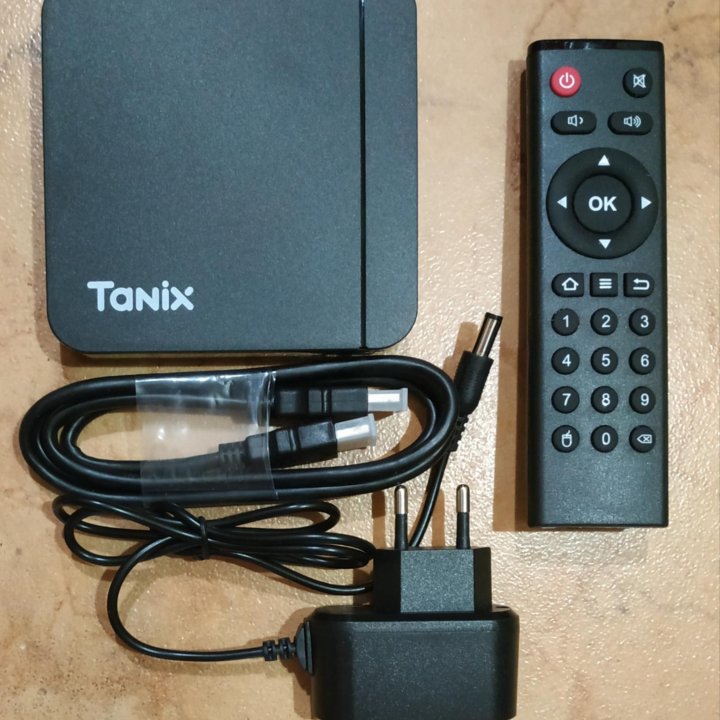 Tanix W2- 4/32Gb (новая)