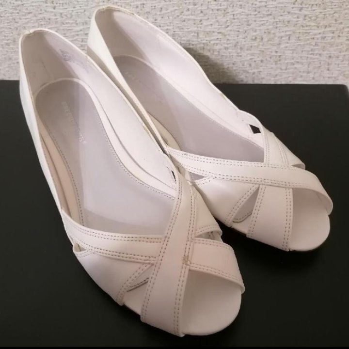 Туфли белые