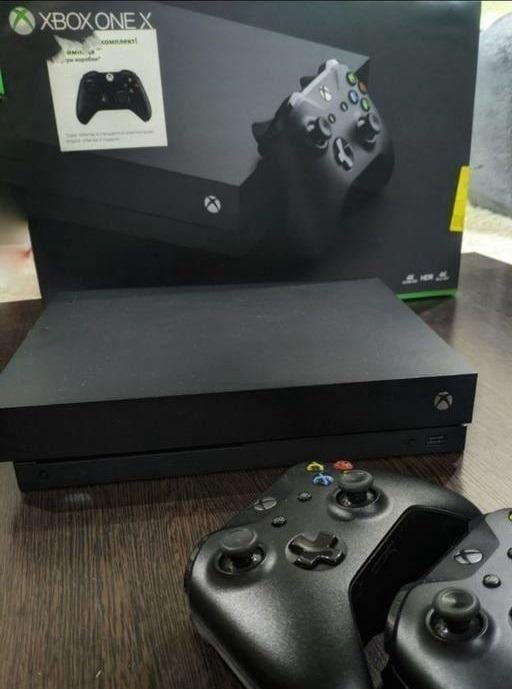 Microsoft XBox One X 1 TB