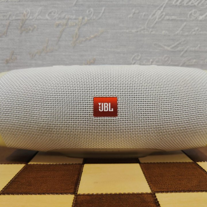 JBL Charge 4