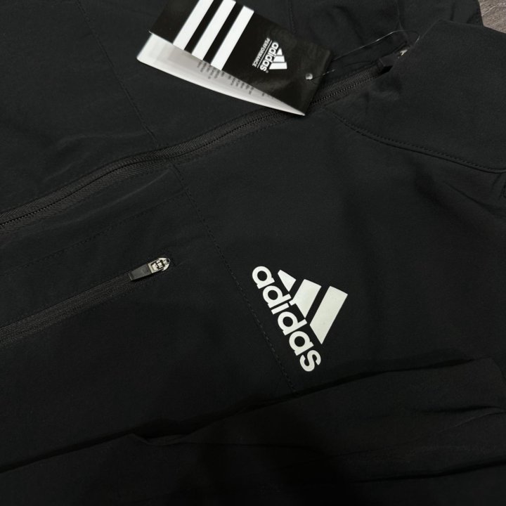 Спортивный костюм Adidas