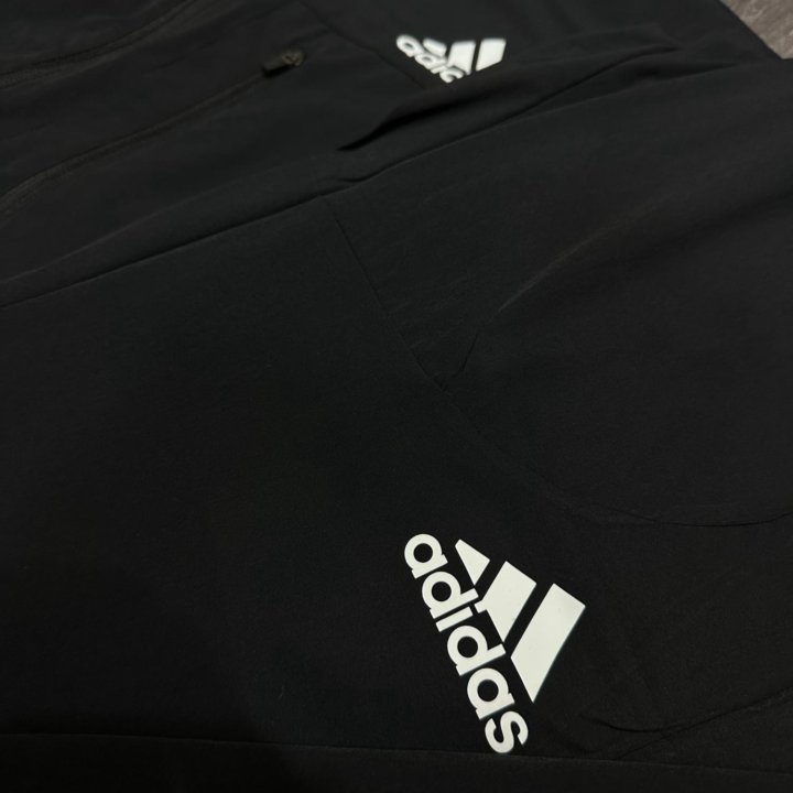 Спортивный костюм Adidas