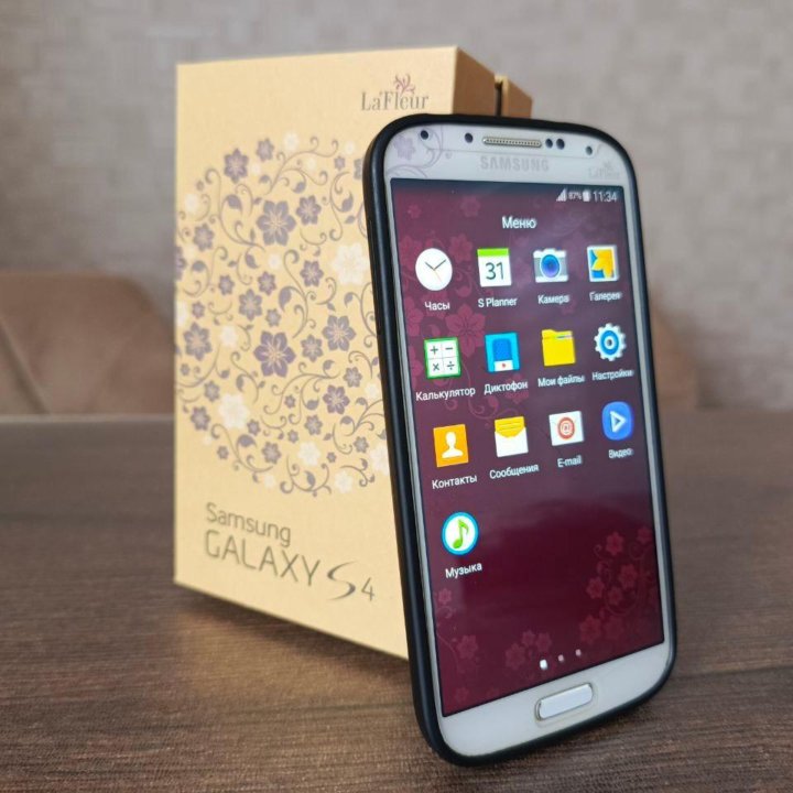 Смартфон Samsung Galaxy S4 La'Fleur (GT-I9500)