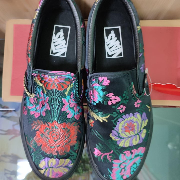 Слипоны женские VANS