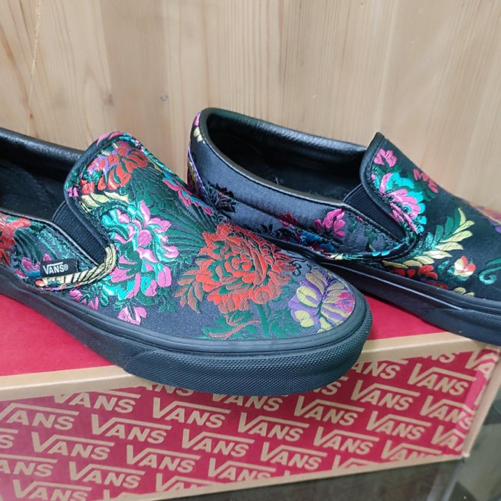 Слипоны женские VANS