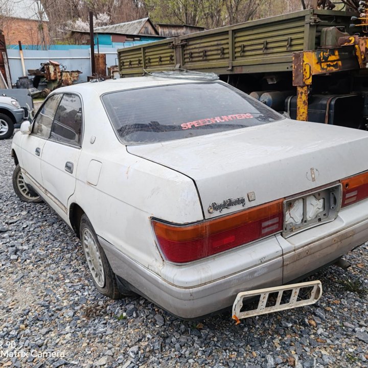 Toyota crown LS141